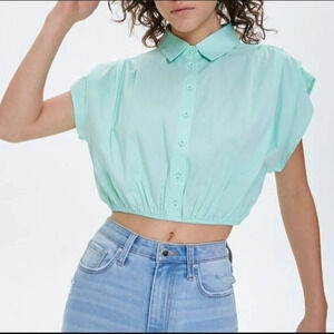 💚5/$25 NWT Mint Green Button Up Crop Top Size Small